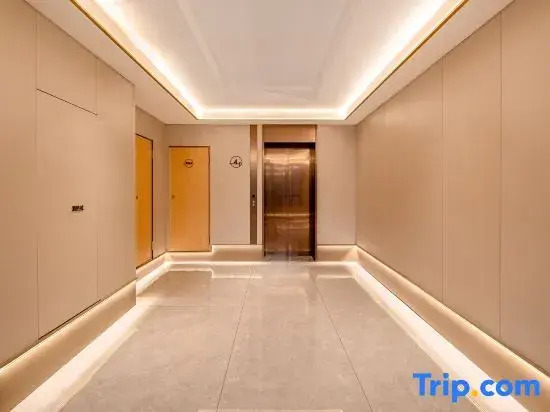 Starway Hotel (Xi'an Big Wild Goose Pagoda Grand Tang Mall)