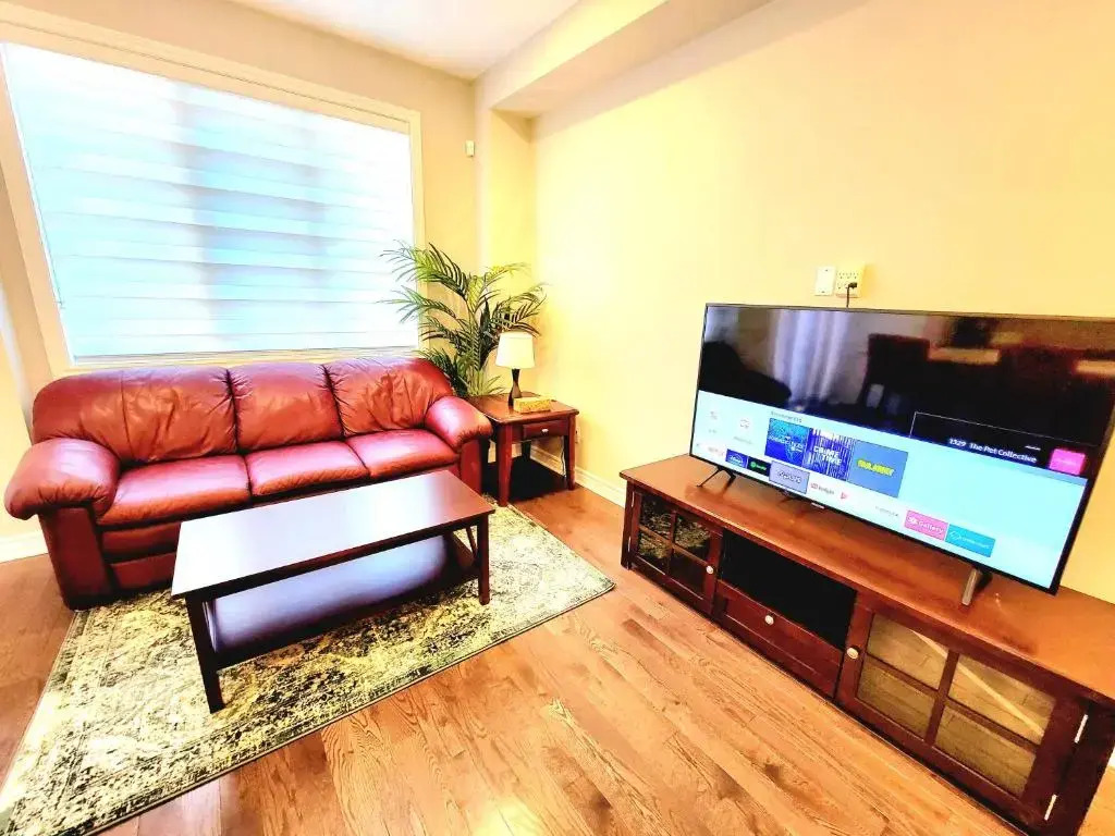 3 bedroom town house in ottawa close to downtown