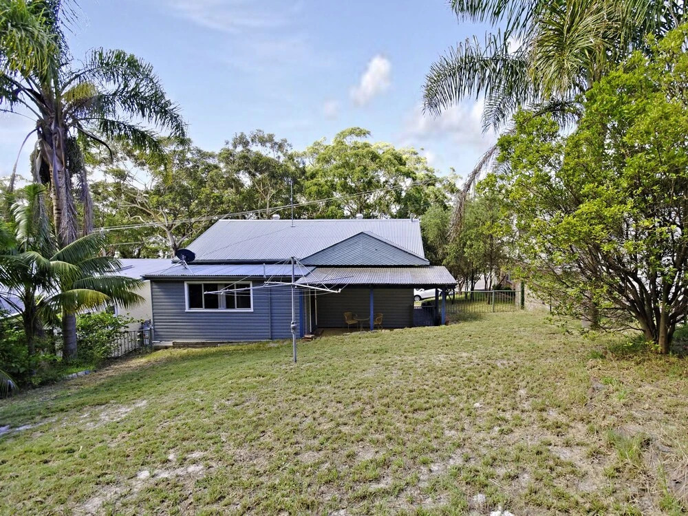 Blue Water, 127 Government Road