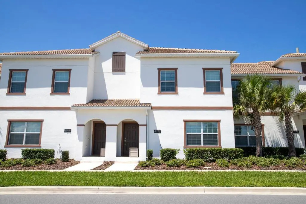 Ravishing Four Bd w Pool Close to Disney 4947