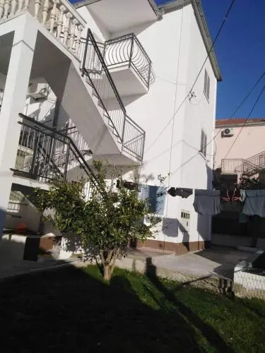 Apartman 4 kilometar to city centar