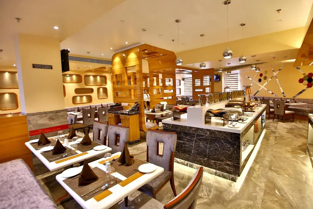 Regenta Central the Crystal Kanpur