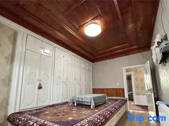 Yining Jingya Hefeng Homestay