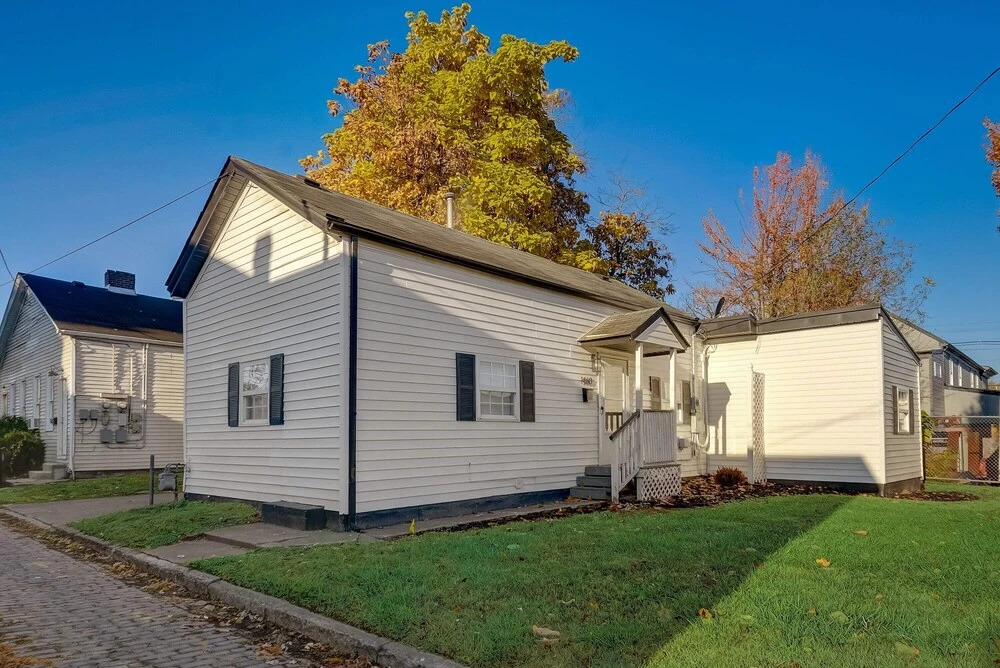 Frontdesk 2 BR House Near Cardinal Stadium