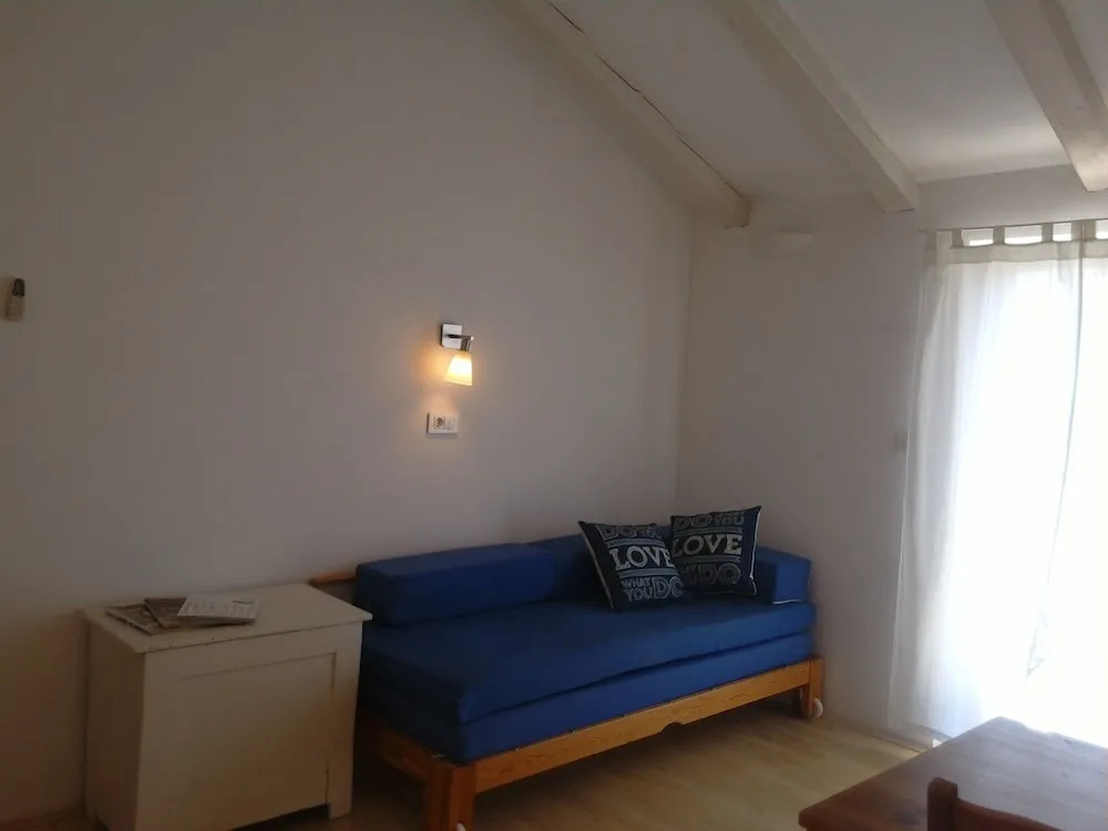Apartments Ivas