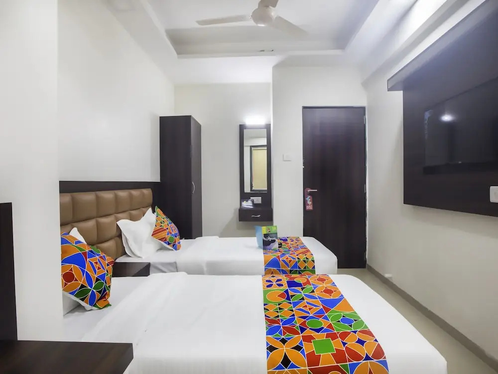 FabHotel National Residency Chembur