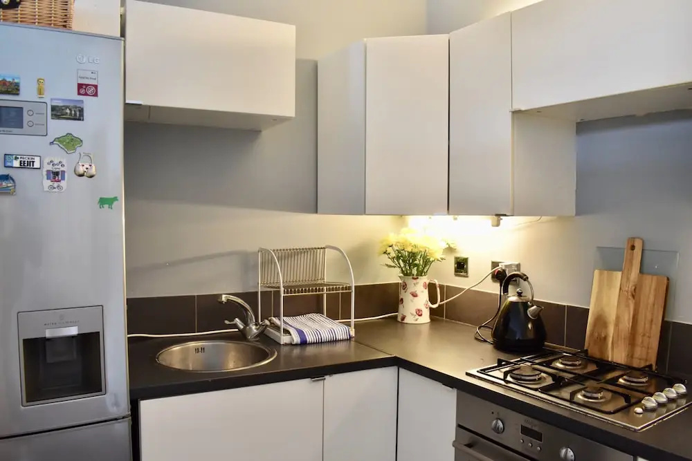 Cozy 1 Bedroom Home Near Central Brighton