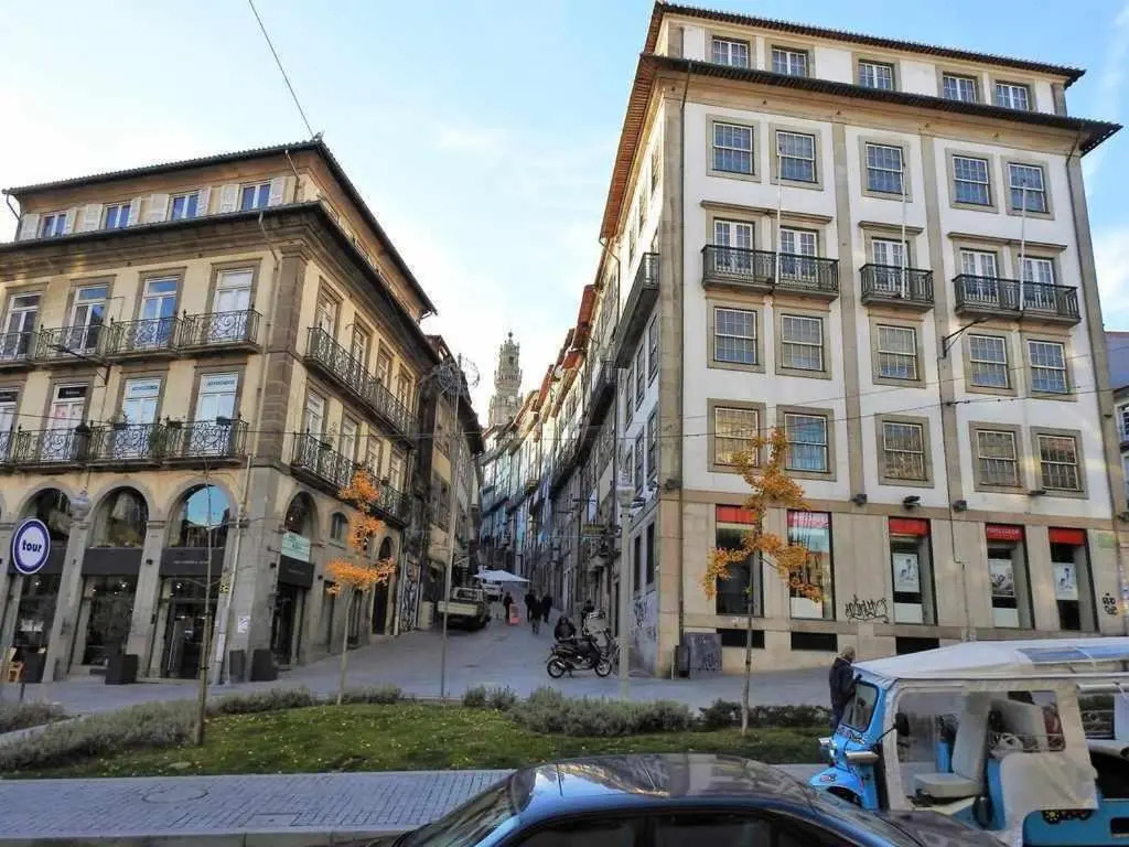 Oporto Delight 1 Luxury Apartment in Historic Center with Balcony Max 4 p
