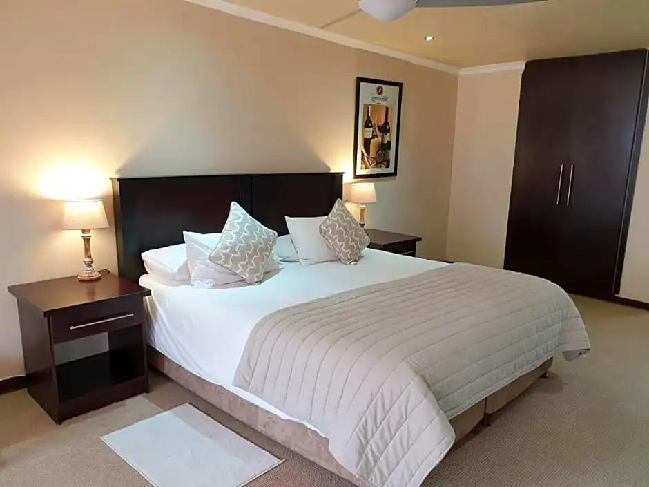 The Lazy Grape Guest Lodge & Spa