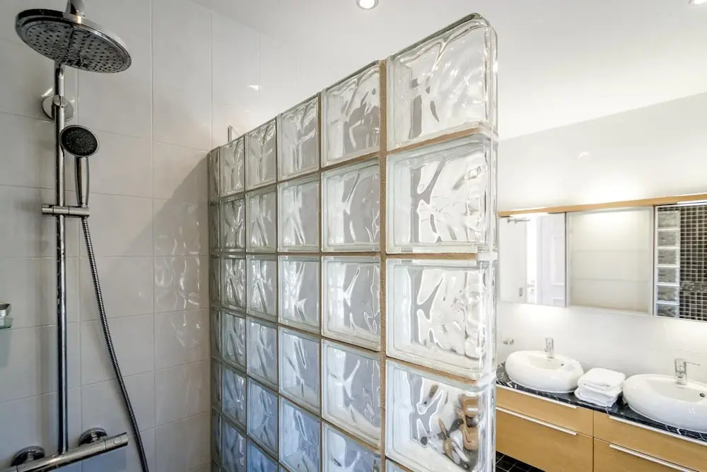 LCM - Modern 3 bedroom apt with stunning views