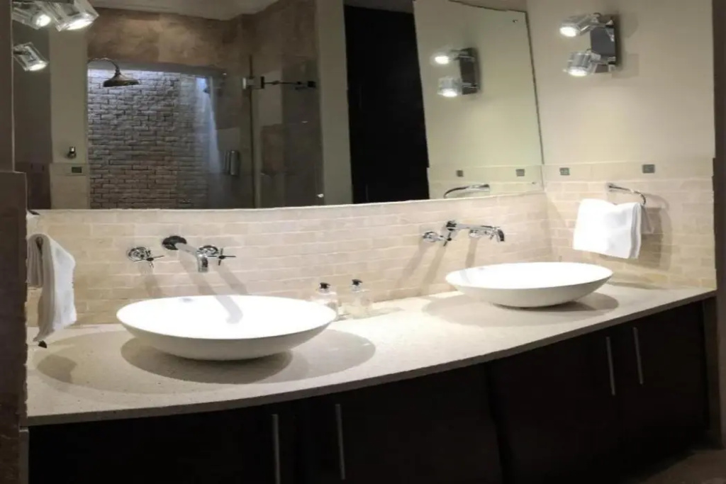 Marine 5 Boutique Hotel
