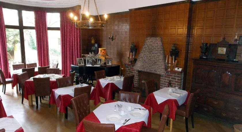 Dillons Hotel - B&B