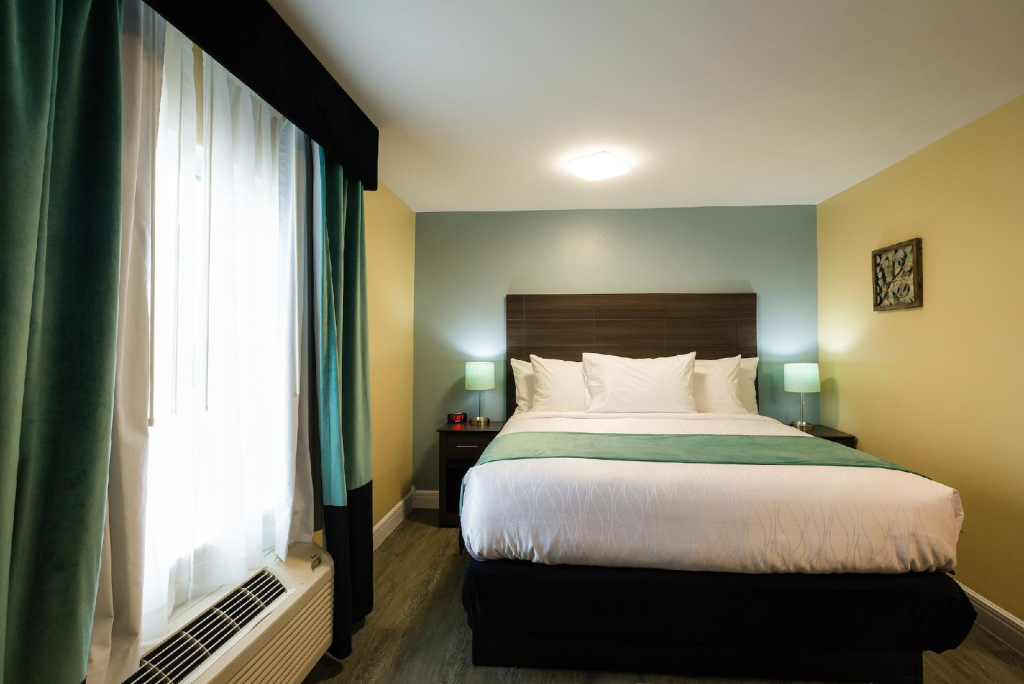 Hawthorn Suites by Wyndham St. Robert