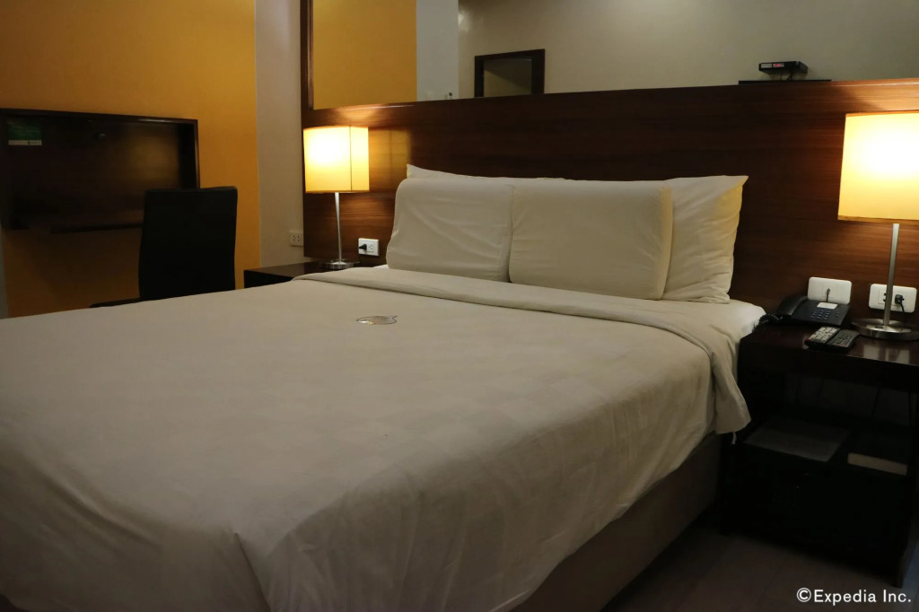 Go Hotels Plus Bacolod - Newly Renovated