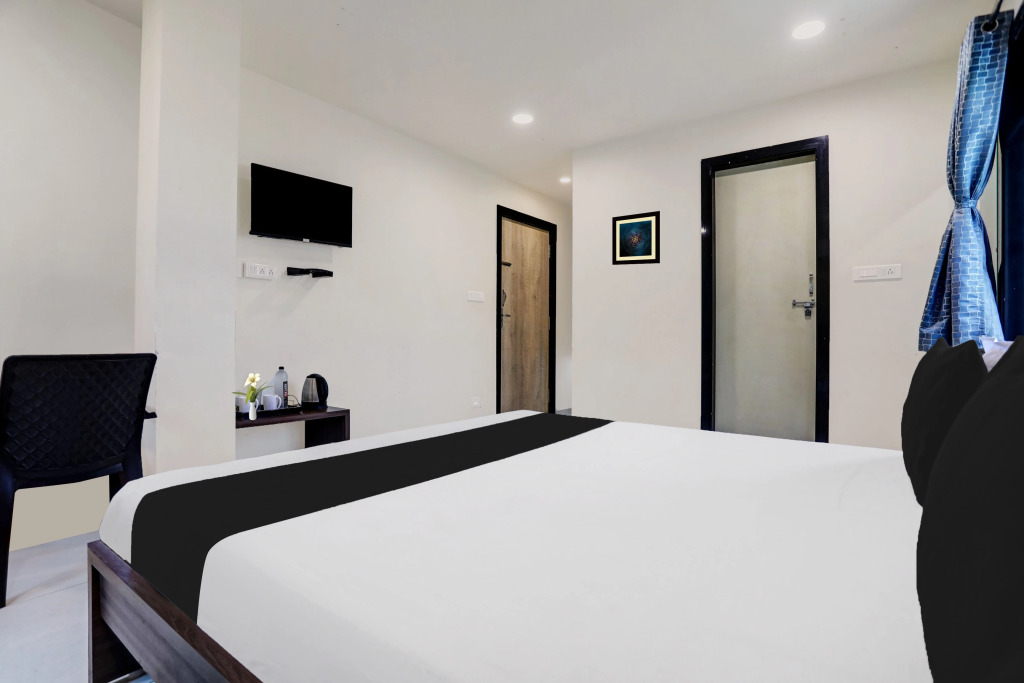 OYO Hotel O Ashok Nagar Near JNTU College