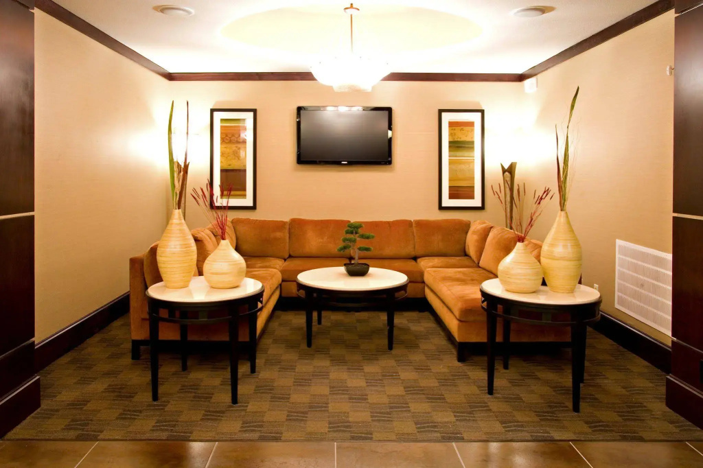 Holiday Inn Express and Suites Beeville by IHG