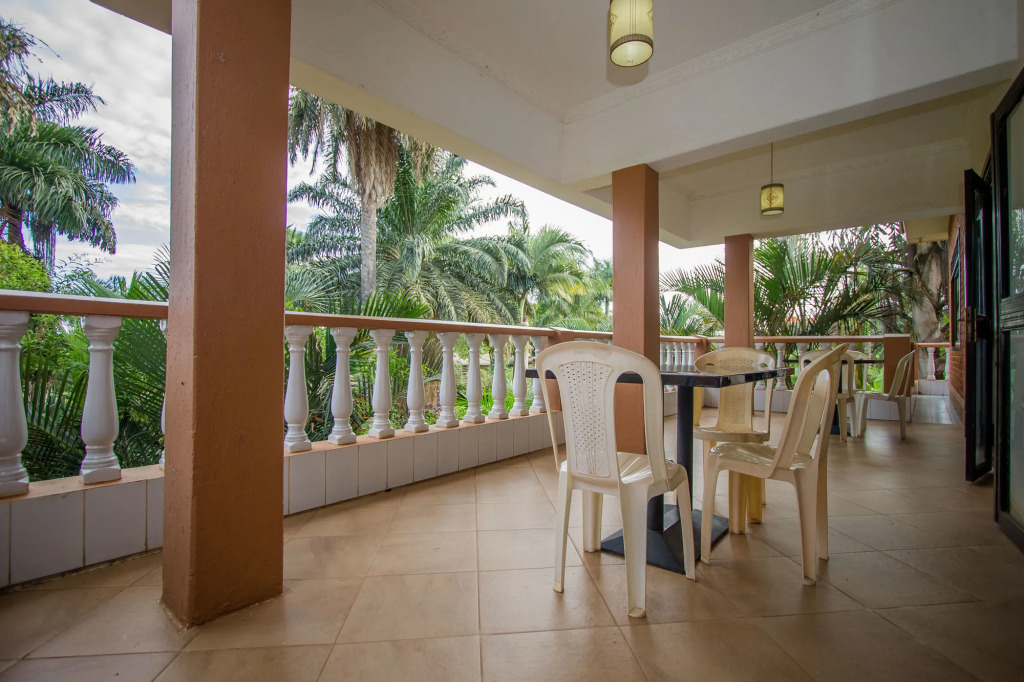 Hibis Hotel