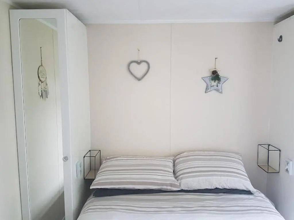 Lovely 2-bed Chalet at Robinhood Retreat Free Park