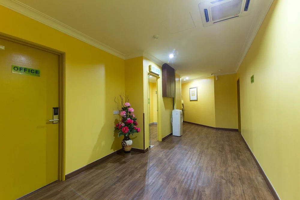 OYO 308 Hotel Sunjoy 9