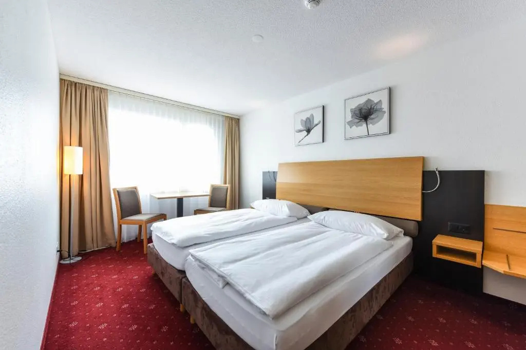 City Hotel