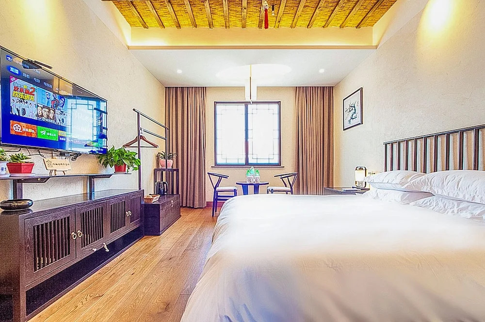 Wuzhen Ziye Musu Inn