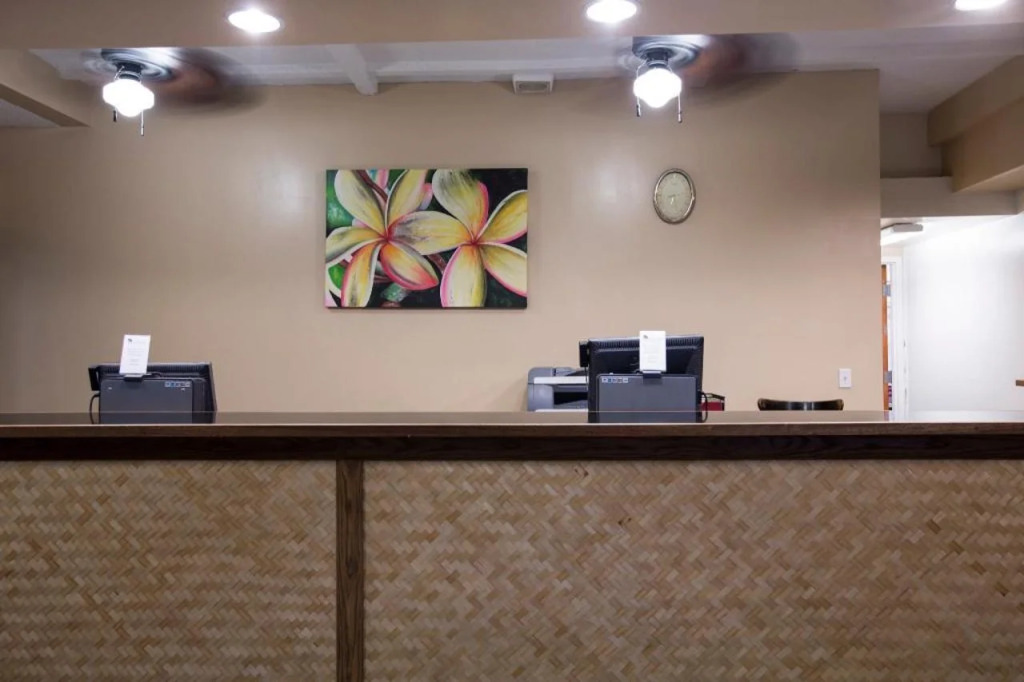 Waikiki Monarch Hotel