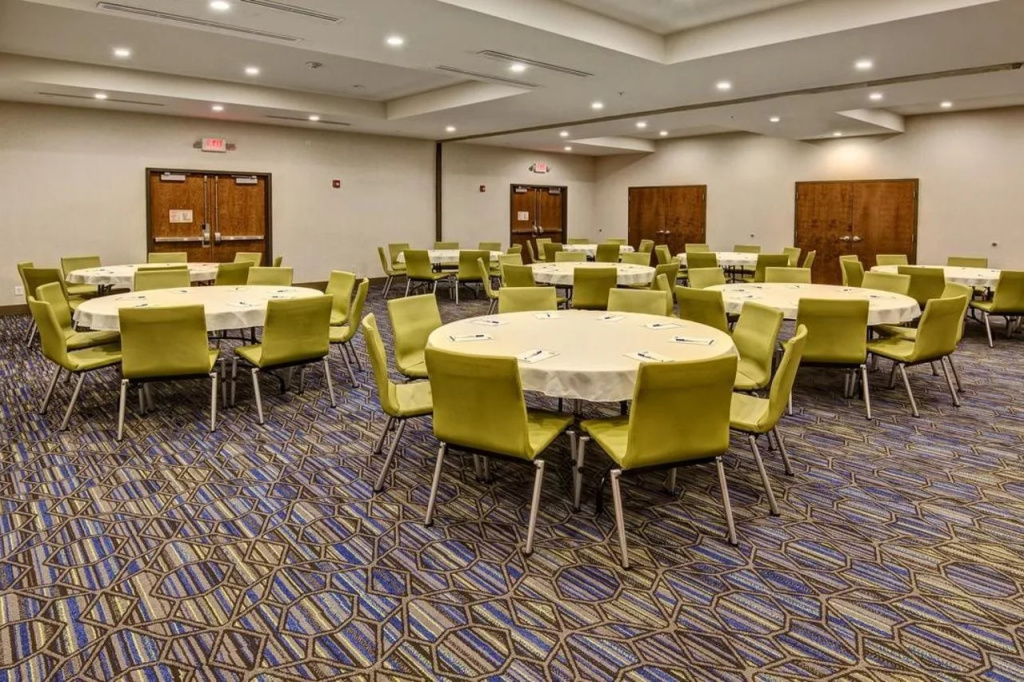 Holiday Inn Express Louisville Airport Expo Center by IHG