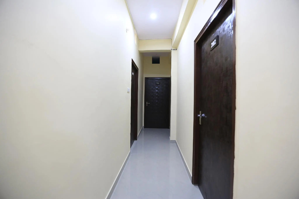 OYO 35661 Om Residency