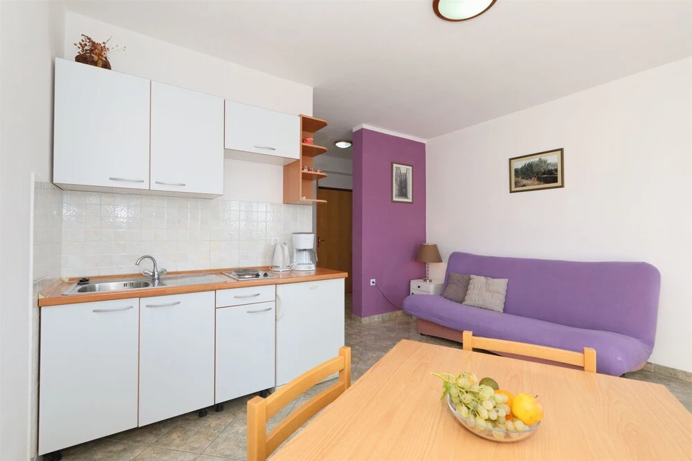 Apartments by the sea Tisno, Murter - 21657