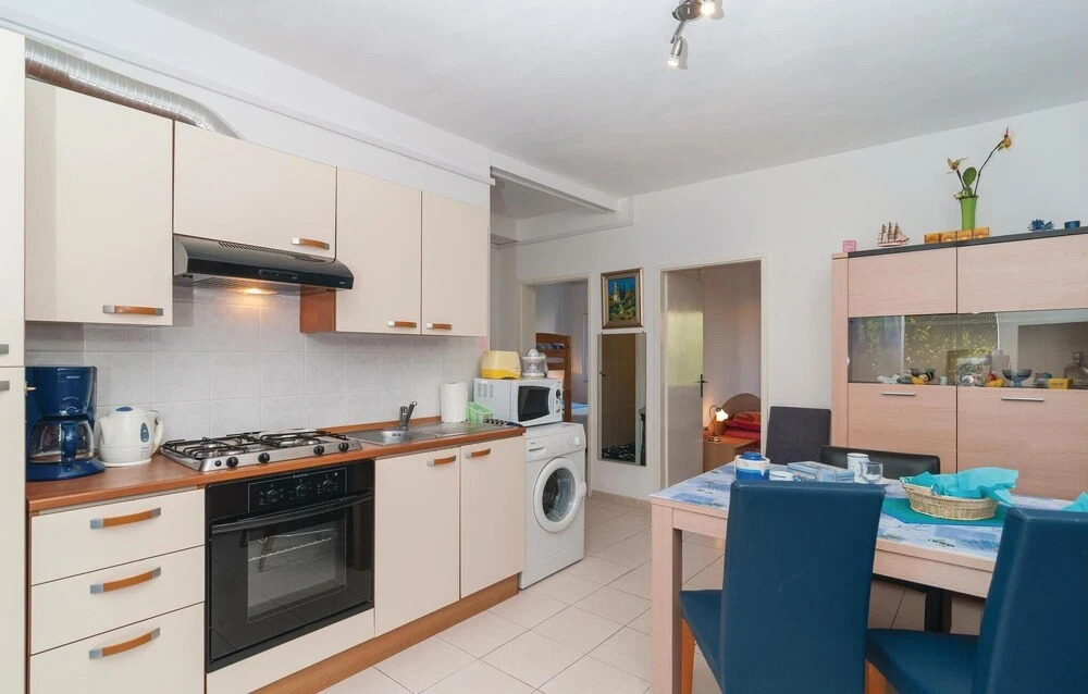 Awesome Apartment in Supetar With 2 Bedrooms and Wifi