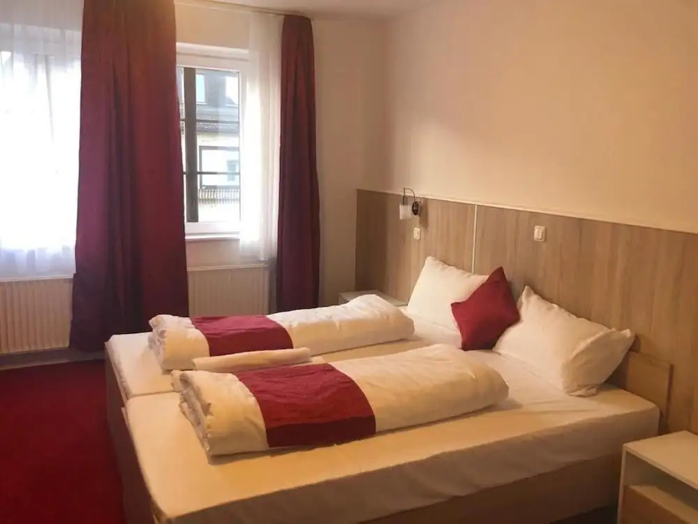 D&D Hotel by Wiggers