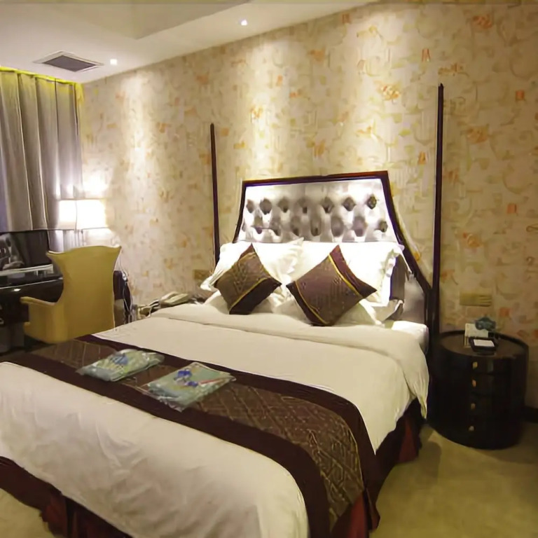 Xuchang Blue Coast Holiday Inn