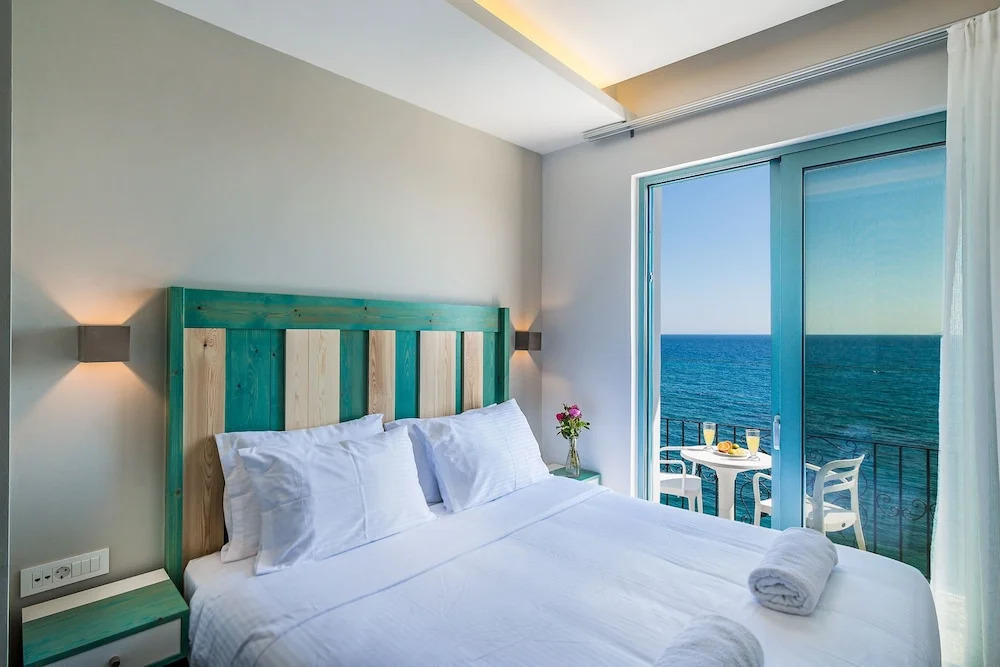 Samaria by the Sea