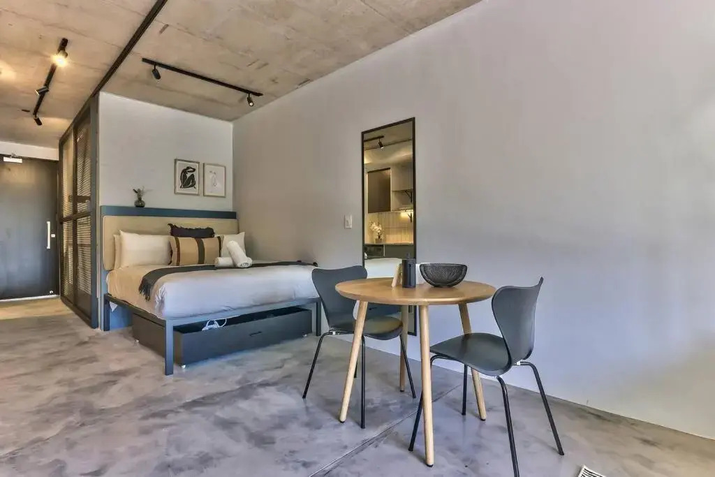 Ideal work from home,studio in new development!