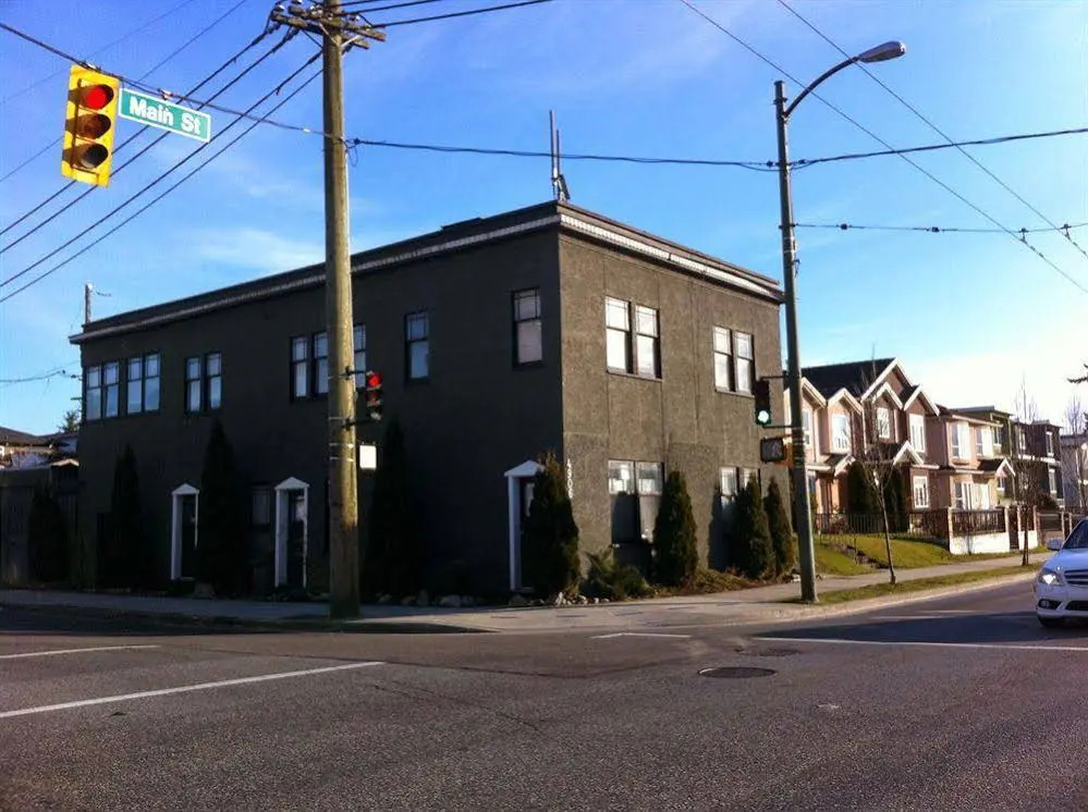 MondeLiving Vancouver House