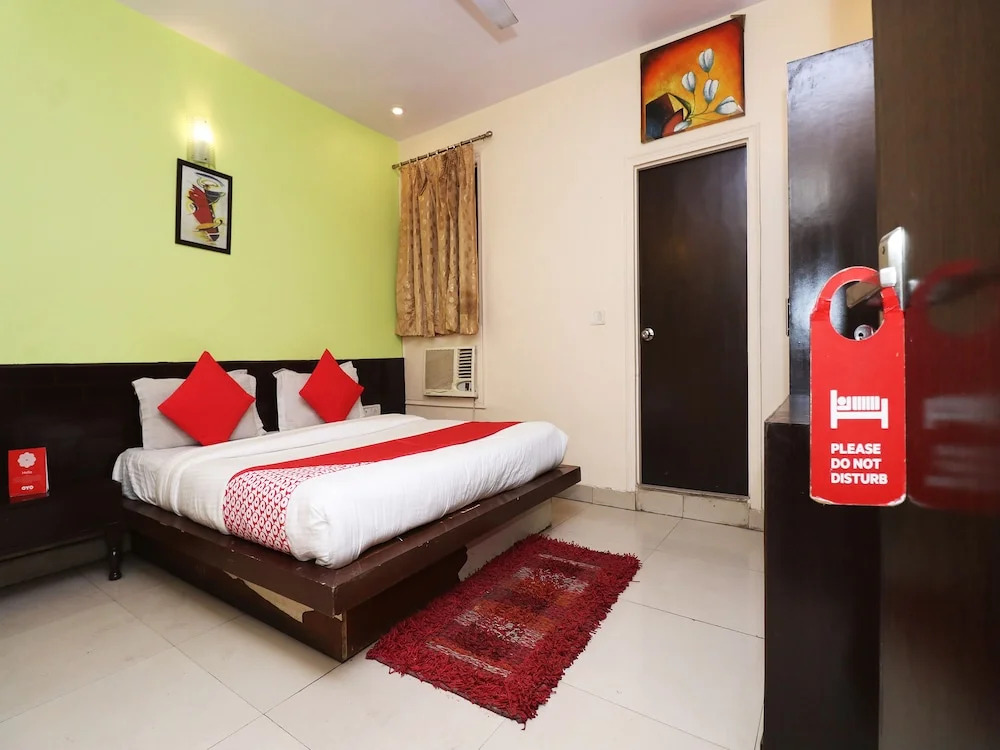 OYO 7344 My H Rooms