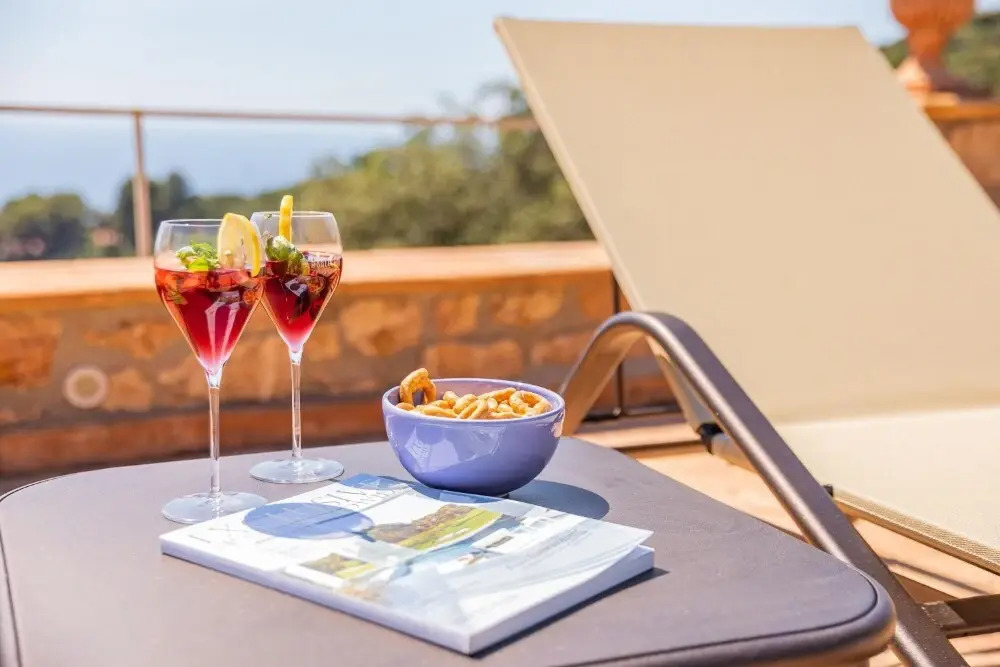 Villa Acciale With Heated Swimming Pool Sea View and Parking