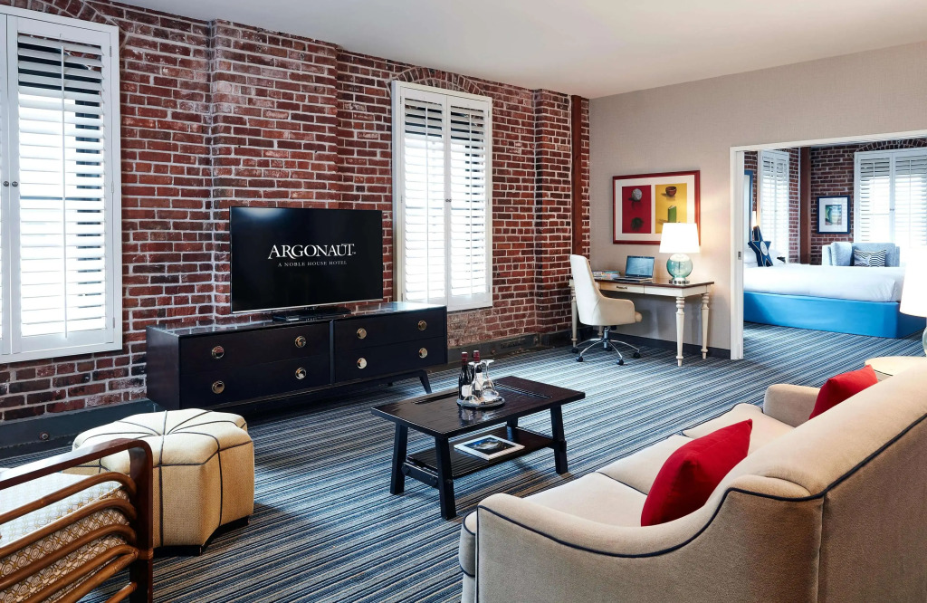 Argonaut Hotel