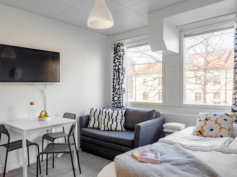 Modern Downtown Studio - "Pikku Ronka" - Hosted by 2ndhomes