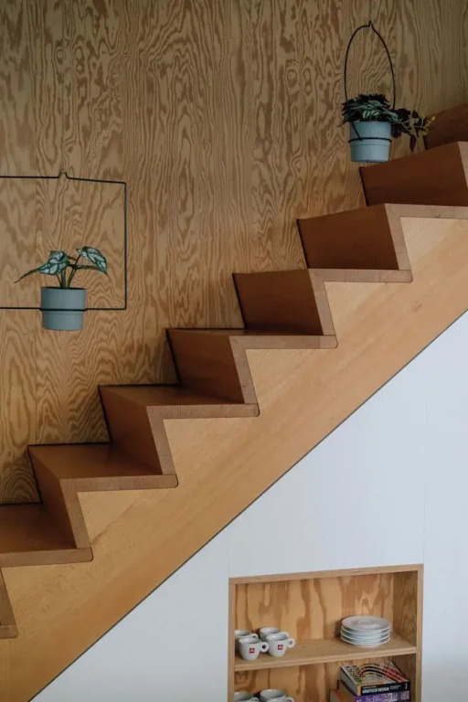 A Place - Leeuwenstraat 15
