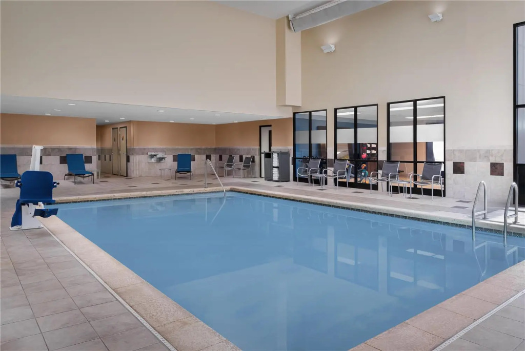 Hampton Inn & Suites Omaha-Downtown