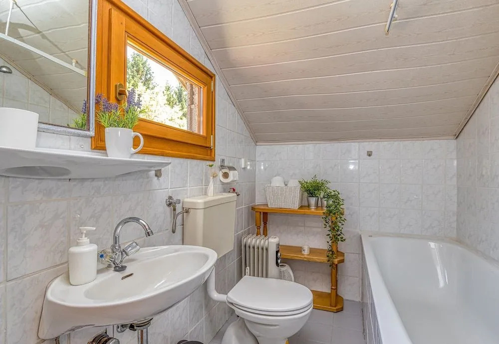 Child Friendly Rural House Jeka