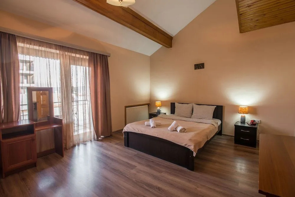 Hotel 38