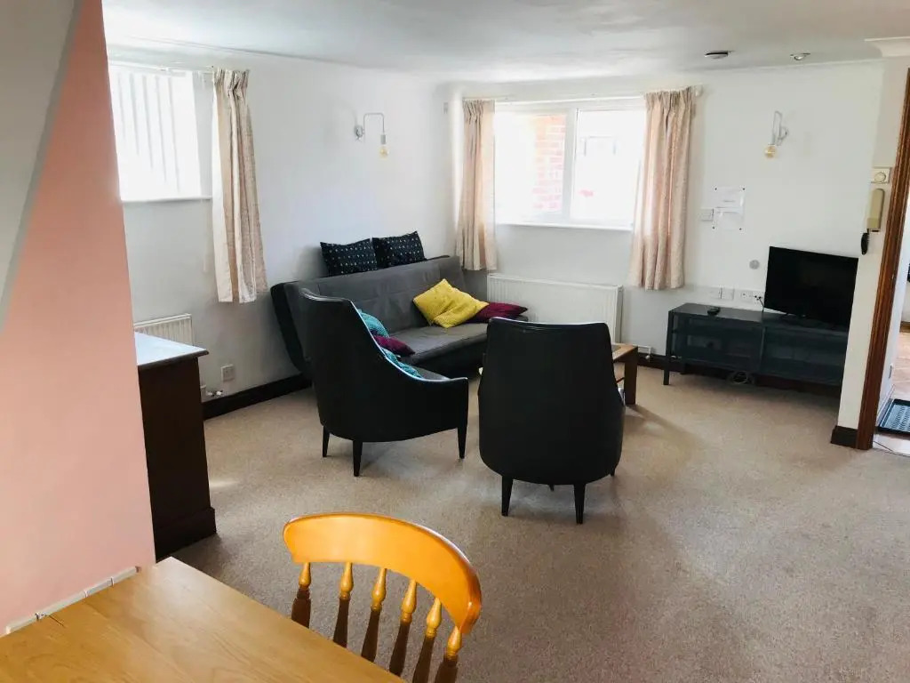 Cosy house, 3 bedrooms, private parking, wifi, patio
