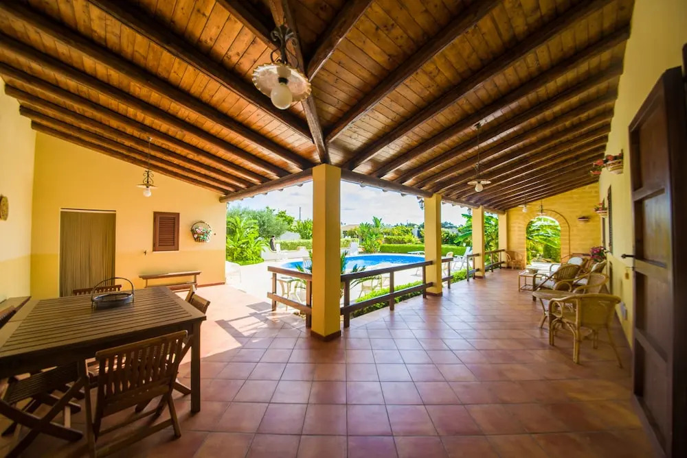 Villa Dahlia