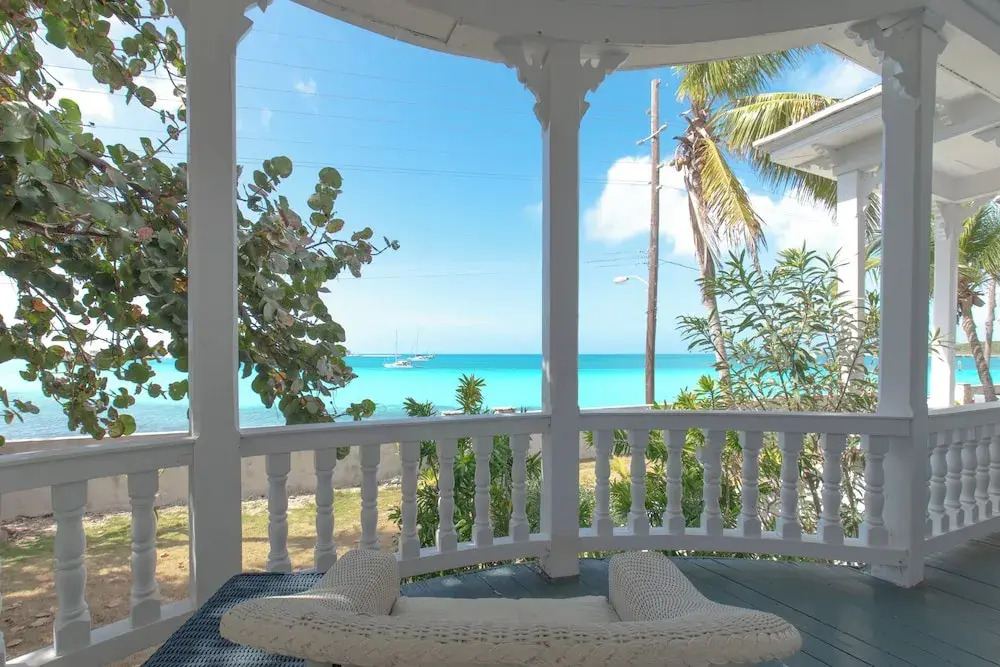 Captain'S Quarters: Restored Waterfront Home With Sunset Views