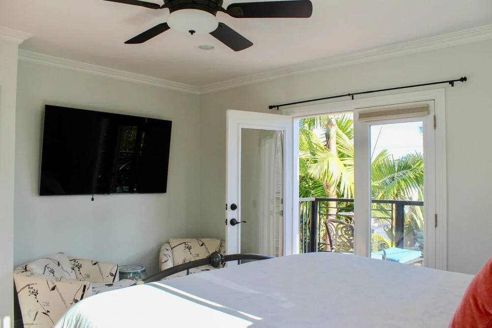 PCH 7 in Malibu with 3 bedrooms and 2 bathrooms
