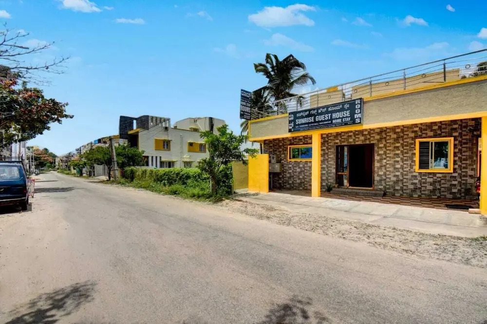 Sunrise Guest House - Urban Express