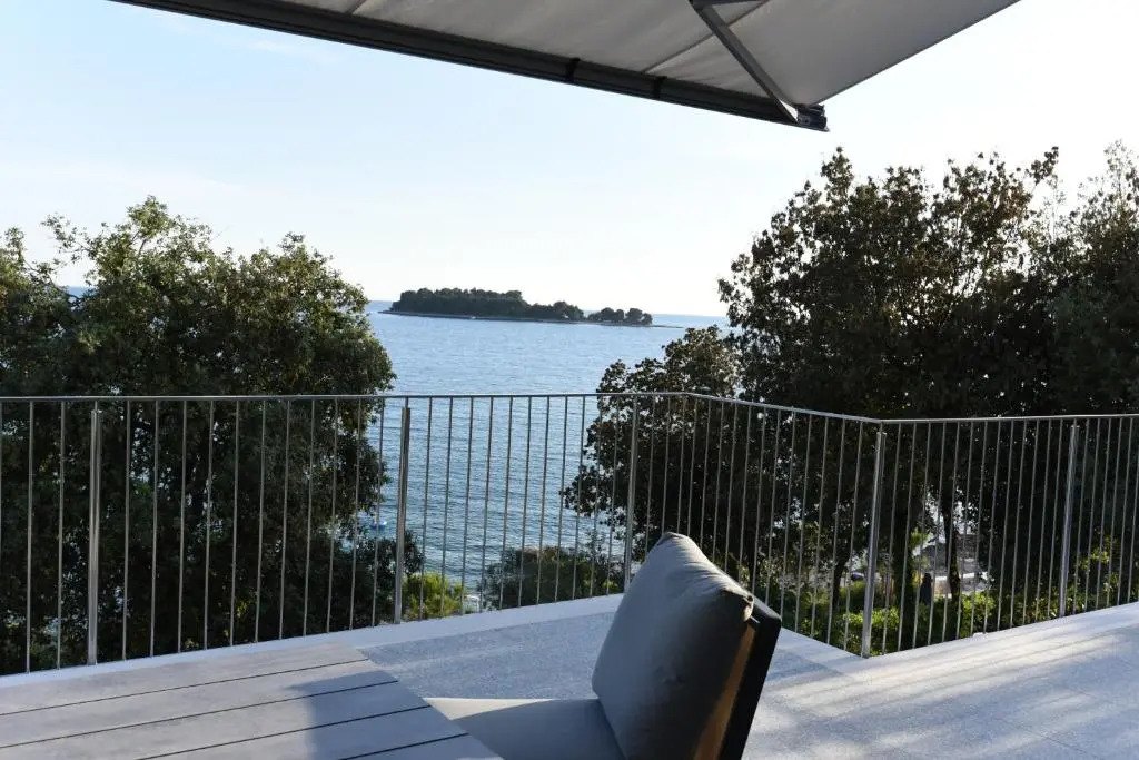 Buric House - M suite - 95m2 and 54 m2 terrace