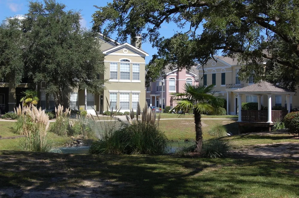 Legacy 0704 - 2 Br Villa